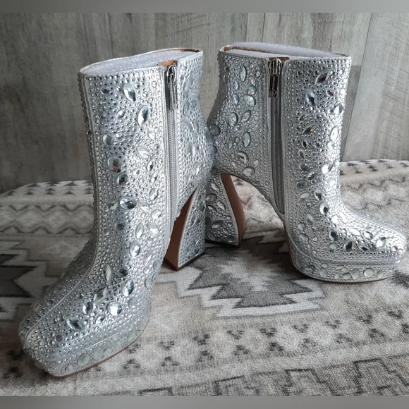 NIB sz6.5 Dollyi Crystal 💎 Jessica Simspon Embellished Platform Heel Boots - Picture 7 of 14